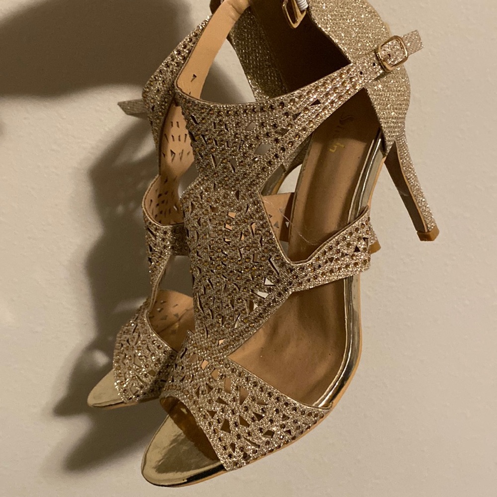 gold stiletto heels